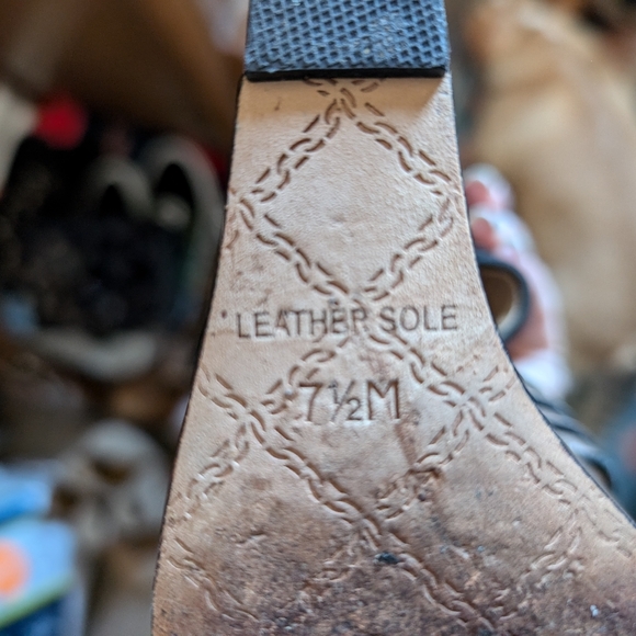 L.A.M.B Bernadette Leather Wedge W7.5 - Picture 8 of 8